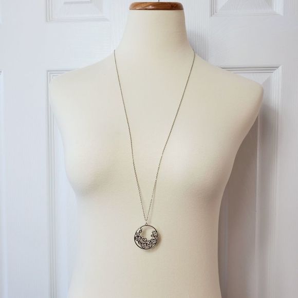 Paparazzi Silver Circle Pendant Necklace